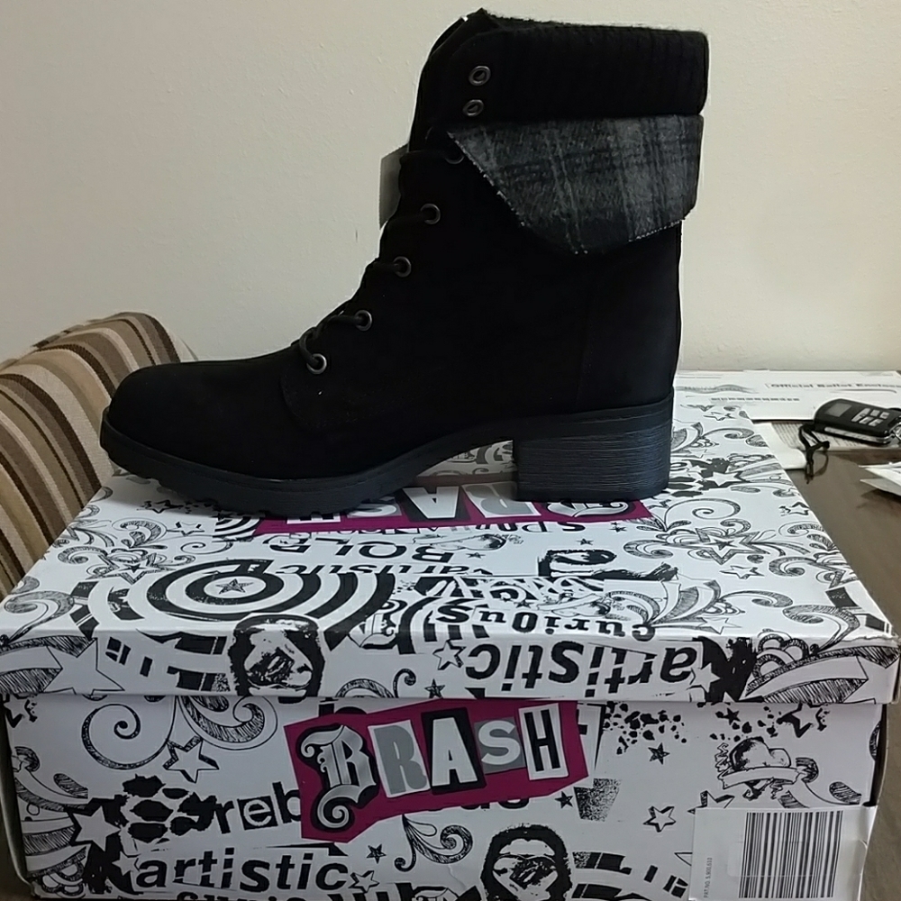 Ladies Boots
